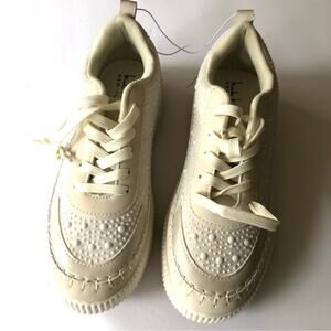 Nicole Miller Trendy Women's Lace Up Pearl Embellishment Sneakers Sz 8.5